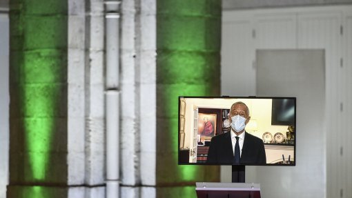 PR participou no debate por videoconferência porque chefe de segurança está infetado