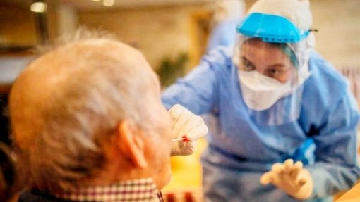 Covid-19: Região Centro regista 43 surtos ativos em lares de idosos
