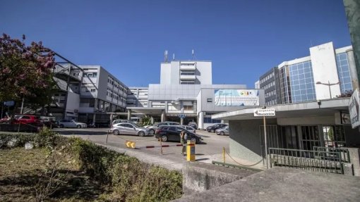 Covid-19: Hospital de Gaia prepara 24 camas para eventual “súbito aumento de procura”