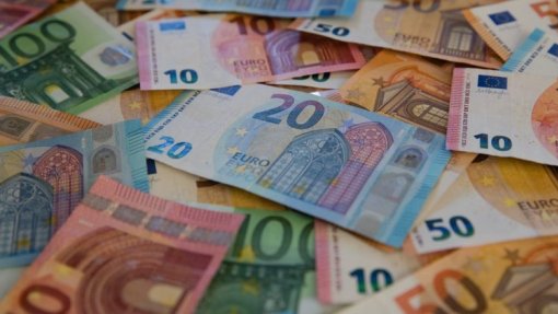 Covid-19: Coimas no estado de emergência vão dos 200 euros aos 20 mil euros