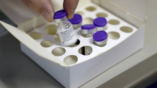 Covid-19: Pfizer atrasa entrega de vacinas na Europa para melhorar produção