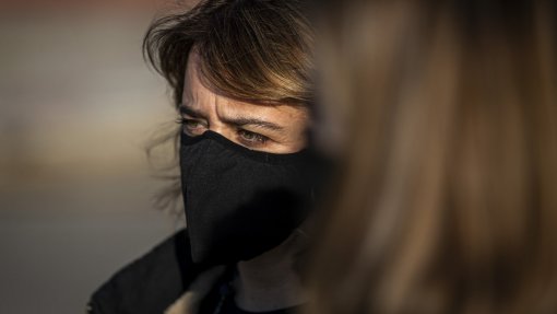 Covid-19: BE quer clareza do Governo e todos os hospitais sob alçada do SNS