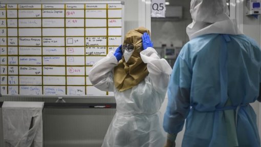 Covid-19: Administradores hospitalares dizem que &quot;hora é grave&quot; e que tutela tem de liderar resposta