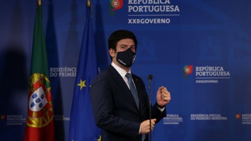 Covid-19: CDS-PP antecipa mais de 200 mortes e considera medidas insuficientes