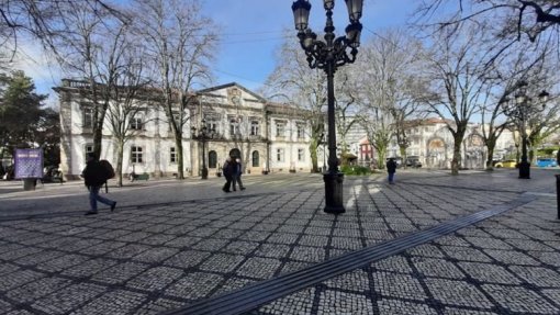 Covid-19: Câmara de Viseu prepara segunda estrutura de apoio ao hospital