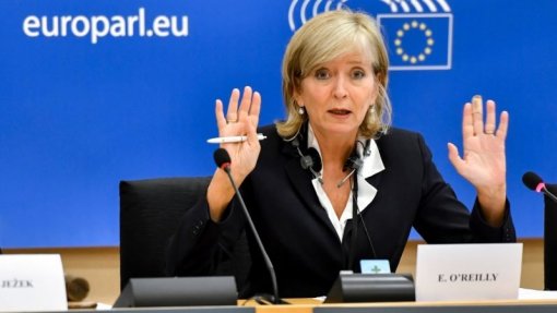 Covid-19: Provedora de Justiça Europeia investiga contratos de compra de vacinas