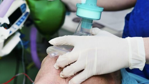 Covid-19: Disponibilidade de oxigénio medicinal está a ser monotorizado com hospitais - Infarmed