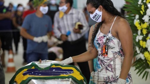 Covid-19: Ex-ministros do Brasil pedem a países europeus que ajudem a Amazónia
