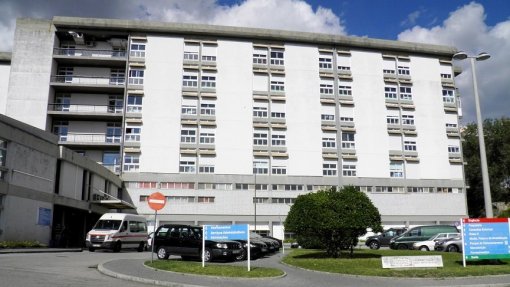 Covid-19: Enfermaria &quot;lotada&quot; no hospital de Portalegre e UCI cheia em Beja