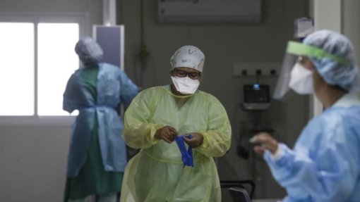Covid-19: ASPE denuncia pressão a enfermeiros sem opção para acompanhamento dos filhos