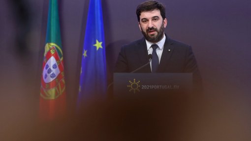 Covid-19: Ensino não presencial retomado a partir de 08 de fevereiro