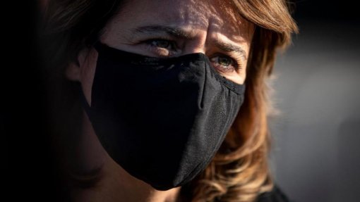 Covid-19: Bloco defende produção generalizada das vacinas e critica abusos