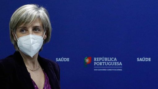 Covid-19: 300 pessoas seguidas no privado já têm declaração para poderem ser vacinadas