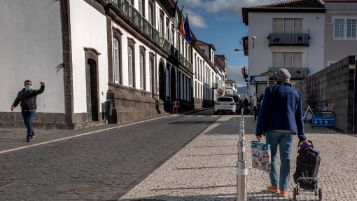Covid-19: Açores com 12 novos casos e 83 recuperações