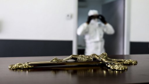 Covid-19: Número de óbitos em três lares de Évora sobe para nove