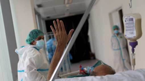 Covid-19: Áustria confirma que vai receber 10 doentes portugueses