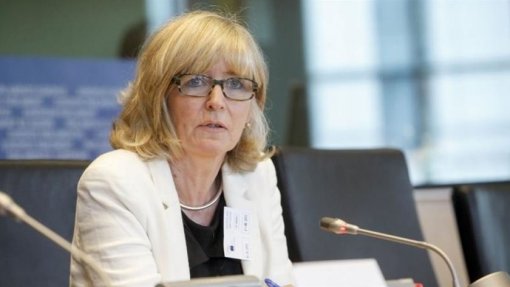 Covid-19: Provedora de Justiça propõe mais meios para contornar “papel limitado” do ECDC