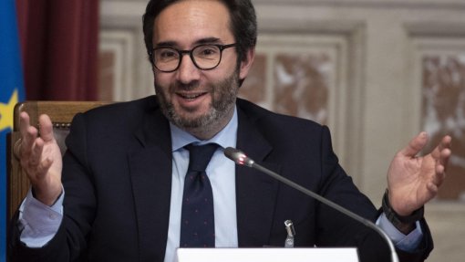 Vacinação é segunda fase da injustiça com os países pobres - Moreira da Silva