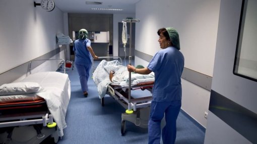 Enfermeiros exigem que hospital de Leiria descongele carreiras