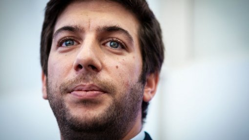 Covid-19: CDS-PP favorável a estado de emergência mas avaliará confinamento a cada 15 dias