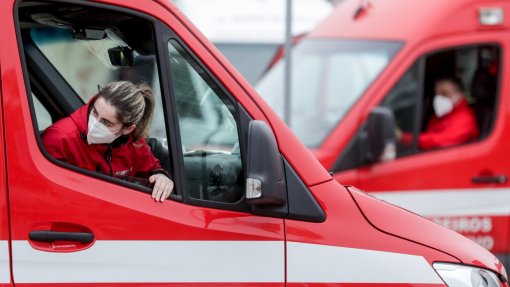 Covid-19: Cerca de 15.000 bombeiros começam a ser vacinados na quinta-feira