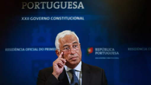 Covid-19: Costa apela a que autarcas reservem espaços de vacinação para &quot;trimestres seguintes&quot;