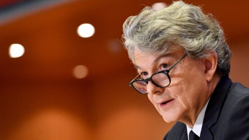UE/Presidência: Bruxelas espera que Portugal ajude a acelerar produção de vacinas