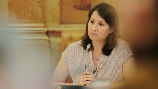 Regulamento da ERS &quot;está em vigor&quot;, apesar do despacho da ministra que o invalida