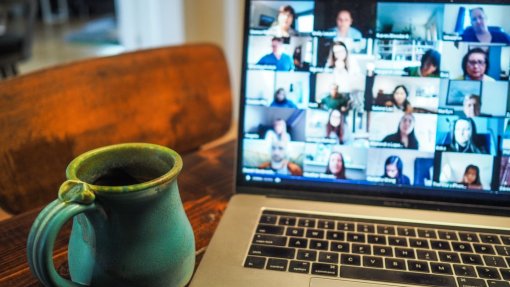 UE/Presidência: Pandemia enviou quase metade da população ativa da UE para teletrabalho