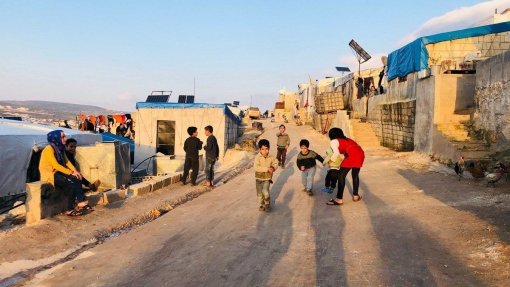 Síria: Unicef colabora na vacinação contra covid-19 dos refugiados de guerra