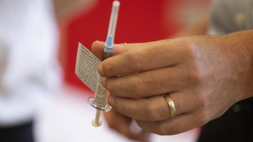 Covid-19: Mais de 35 mil vacinas administradas na Madeira - Governo Regional