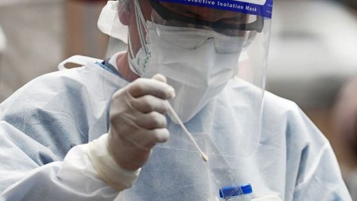 Covid-19: Casos de infeção no mundo superam os 122 milhões