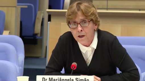 Covid-19: “Há um certo pânico” com os casos que levaram à suspensão da vacina AstraZeneca – OMS