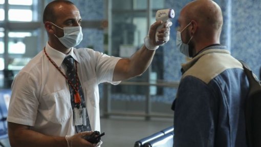 Covid-19: Comissão Europeia propõe selo sanitário para ajudar à retoma do turismo