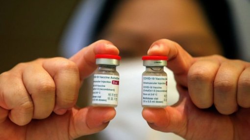 Covid-19: OMS continua a recomendar uso da vacina da AstraZeneca