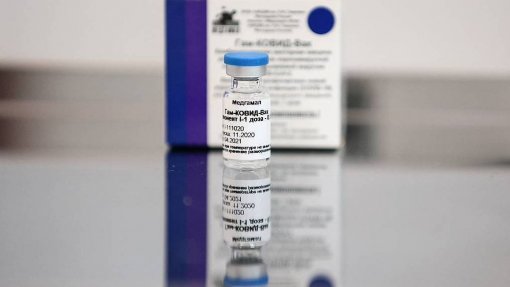Covid-19: Acordo para farmacêutica indiana produzir 200 milhões de doses da vacina russa Sputnik V