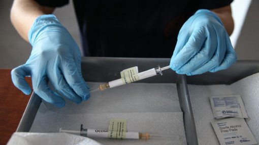 Covid-19: Plano de vacinação e testes rápidos vão ser fiscalizados por inspeção-geral
