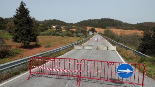 Covid-19: Fronteira terreste com Espanha vai continuar encerrada - Costa