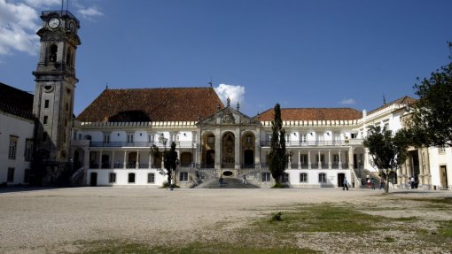 Universidade de Coimbra e Microsoft acordam reforço de competências digitais