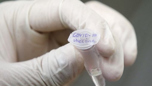 Covid-19: Segunda vacina russa tem 94% de eficácia, afirma diretor de laboratório