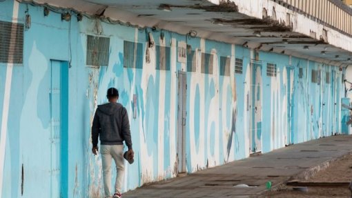 Covid-19: ACNUR pede que sejam garantidas vacinas para os refugiados