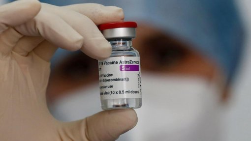 Covid-19: Chega pediu à PGR investigação sobre vacinação da AstraZeneca em Portugal