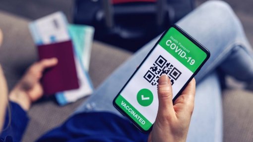 Covid-19: Bruxelas trabalha com aviação internacional para reconhecimento de passe digital