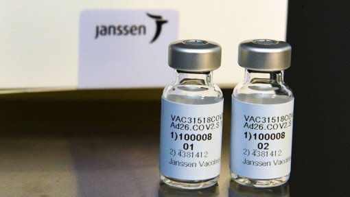 Covid-19: Regulador europeu sublinha que benefícios da vacina da Janssen superam riscos