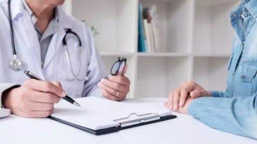 Atestado médico de incapacidade para doentes oncológicos emitido pelo hospital