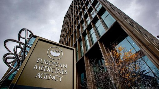 Covid-19: EMA está analisar medicamento para tratar doentes e reduzir hospitalizações