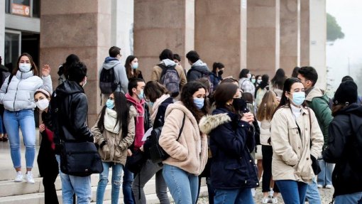 Ministro reconhece que retoma do ensino superior será “gradual”
