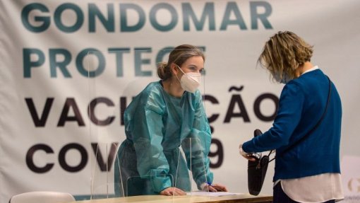 Covid-19: Mais de quatro mil estrangeiros inscreveram-se na plataforma para vacinação