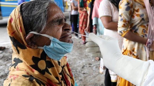 Covid-19: Estirpe detetada na Índia preocupa vários países pelo seu nível de contágio
