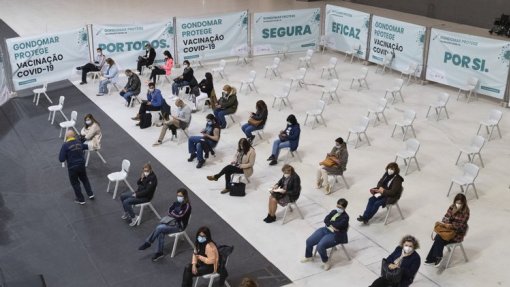 Covid-19: Sindicato responsabiliza Governo pela exclusão do superior da vacinação prioritária